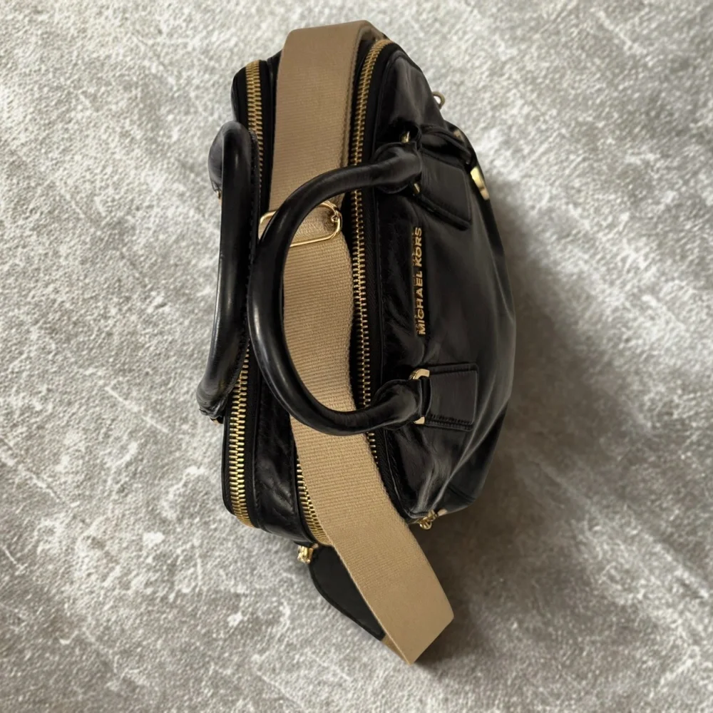 Michael Kors Alexis Medium Satchel Black - Picture 10 of 11